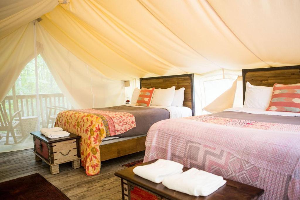 Firelight Camps Otel Ithaca Dış mekan fotoğraf